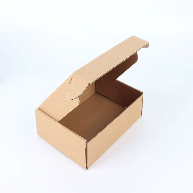 Hoge kwaliteit kraftpapier doos verpakking fabricage papieren geschenkdoos op maat gemaakte kartonnen kartonnen verpakking