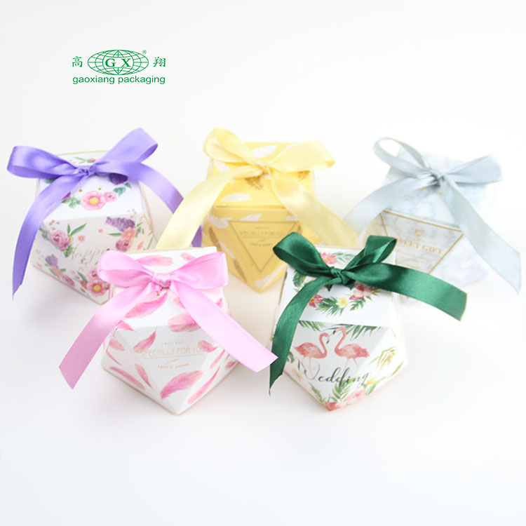 Goede kwaliteit verschillende kleuren mystery box geschenk bruiloft gunst cake verpakking gepersonaliseerde dozen
