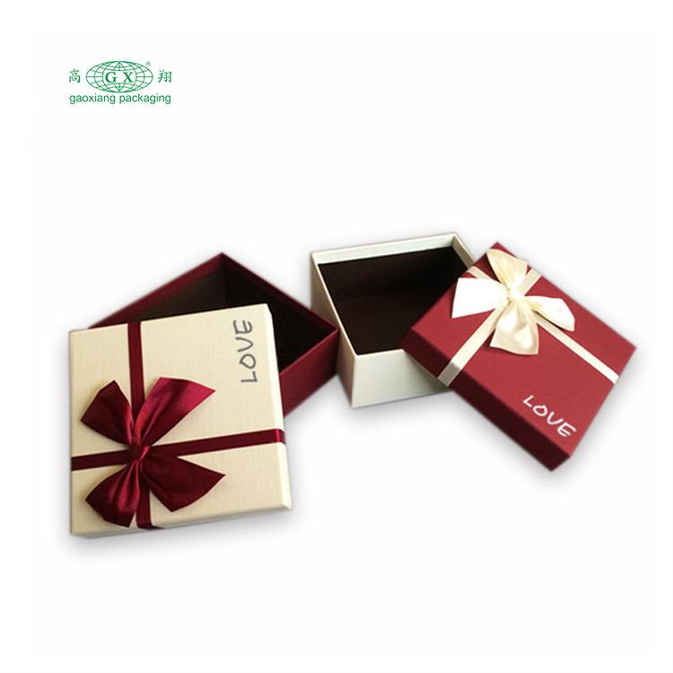 Fabrieksverpakking op maat zoete bruiloft verjaardagsfeest papieren geschenkdozen met deksel gepersonaliseerde dozen