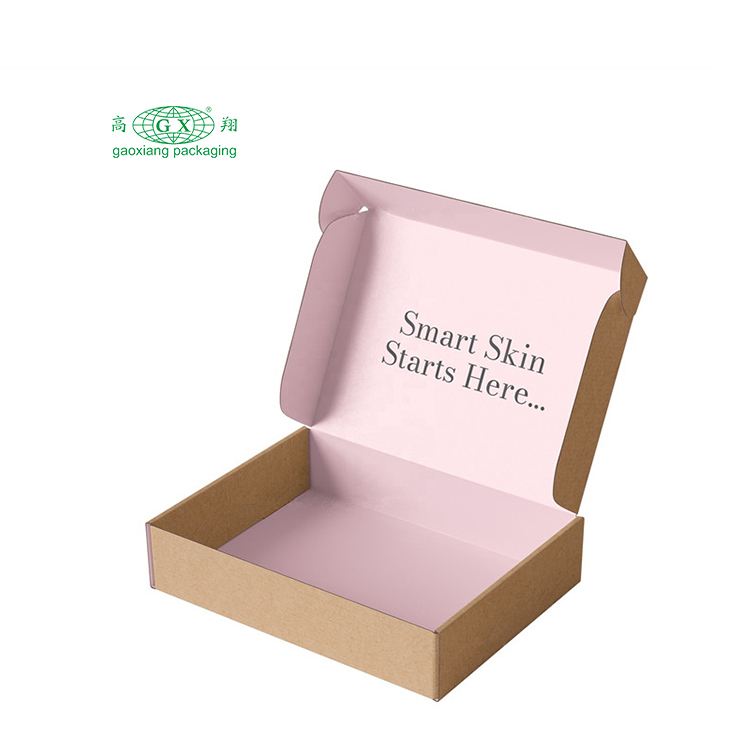 Leuke roze anime girl custom eco golfpapier verzenddoos verpakking voor beauty skincare cosmetische startup