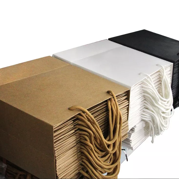 Aangepaste afhaal papieren zak mode winkelen kleding papieren zak bruine kraft papieren zakken
