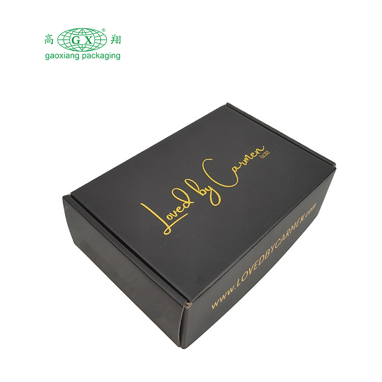 Aangepast logo matzwarte verzending golfkartonnen sieradendoos goudfolie papieren dozen pruik kleding geschenkpapier verzenddoos