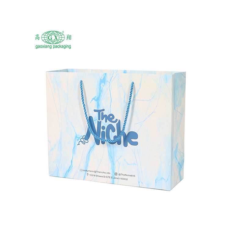 Groothandel goedkope prijs luxe beroemde merk cadeau op maat bedrukte witte kraftpapier boodschappentas met uw eigen logo
