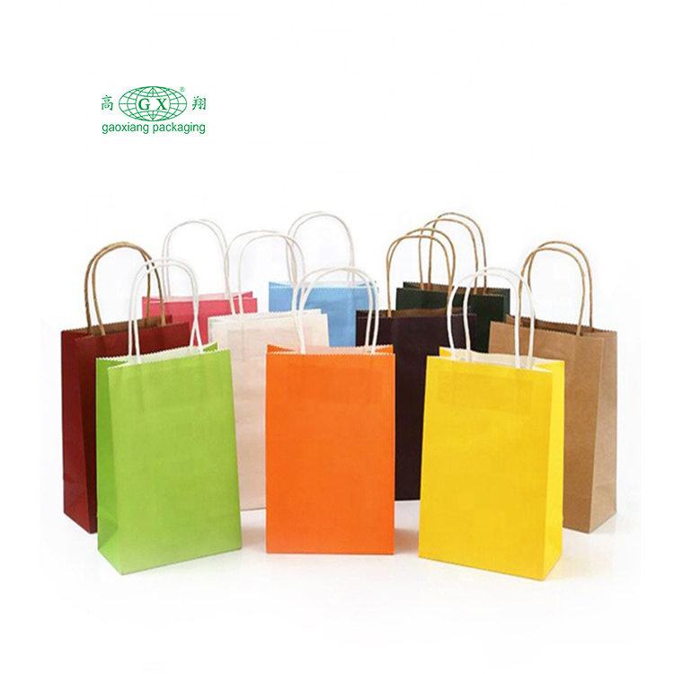 Op maat bedrukt luxe design logo papieren verpakkingstas papieren cadeauzakjes met handvatten